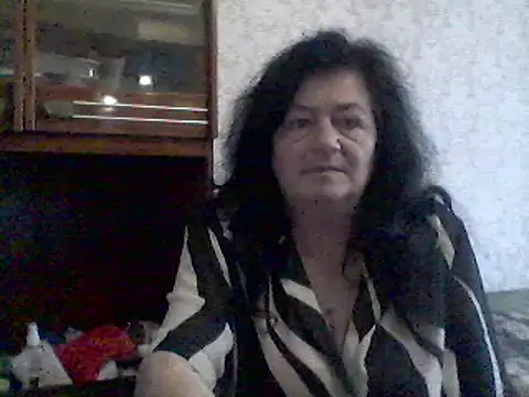 Snapshot of GypsiQueen2 chatting on March 12, 2025, 2:23 pm GypsiQueen2 online show from March 12, 2025, 2:23 pm