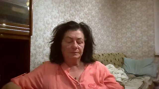 GypsiQueen2 online show from June 27, 2026, 12:38 am
