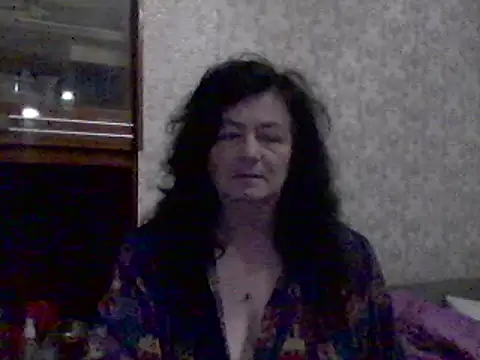 Snapshot of GypsiQueen2 chatting on March 13, 2025, 7:50 pm GypsiQueen2 online show from March 13, 2025, 7:50 pm