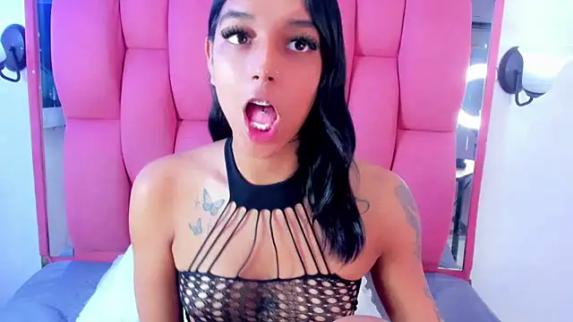XXVIOLETTAXX online show from December 18, 2024, 1:56 pm
