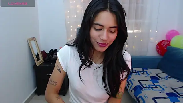 imSophia online show from February 28, 2026, 7:46 pm