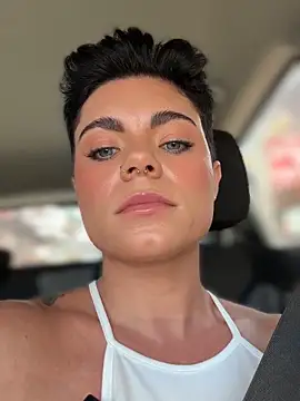 LukeLouHarvey online show from October 2, 2025, 5:00 am