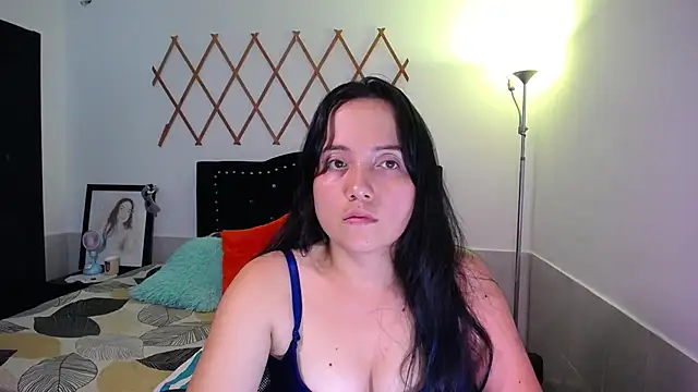 naughty girl 4u online show from September 23, 2025, 8:27 pm