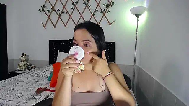 Snapshot of naughty_girl_4u chatting on February 6, 2026, 7:21 pm naughty girl 4u online show from February 6, 2026, 7:21 pm