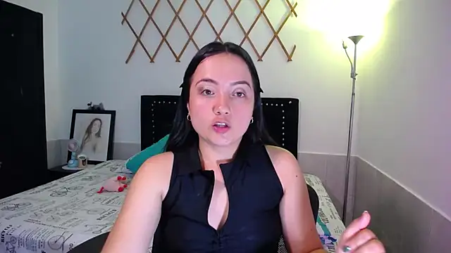 naughty girl 4u online show from September 29, 2025, 7:41 pm