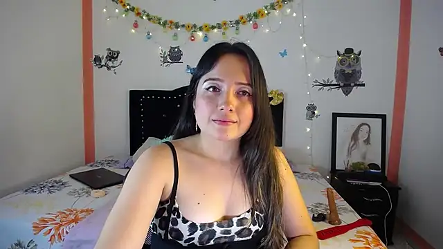 naughty girl 4u online show from February 7, 2025, 6:13 pm