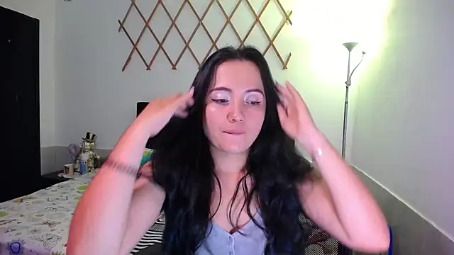 naughty girl 4u online show from October 16, 2025, 8:28 pm