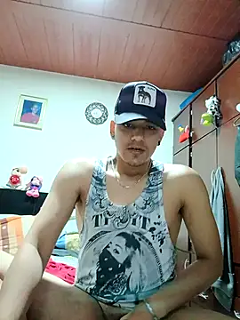 Triplex Coolness online show from October 10, 2025, 1:23 pm