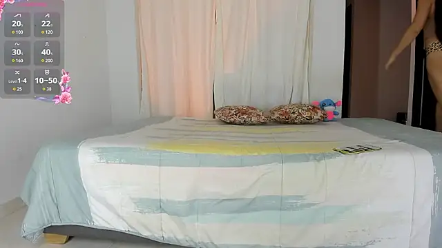 Fairycandyx online show from March 12, 2026, 9:19 pm