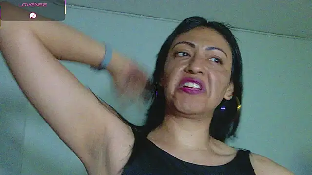ErikaRika online show from March 4, 2025, 4:06 am