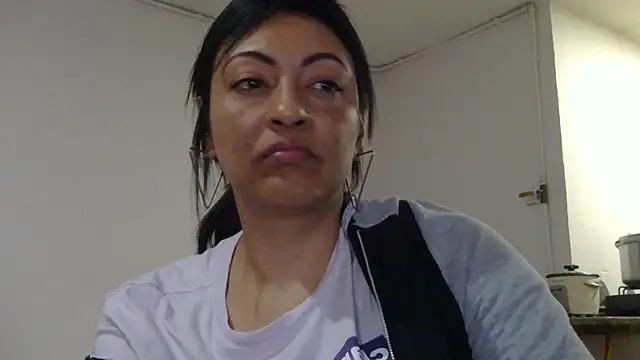 ErikaRika online show from February 27, 2025, 2:35 am