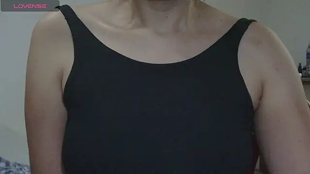 ErikaRika online show from February 23, 2025, 11:04 pm