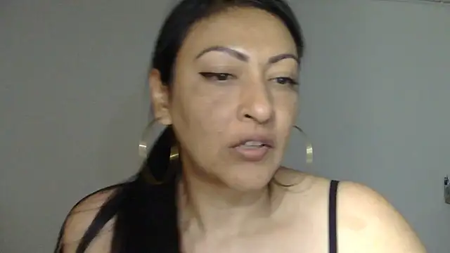 ErikaRika online show from January 28, 2025, 4:29 am