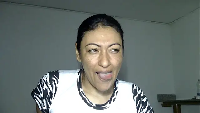 ErikaRika online show from December 23, 2024, 7:28 am
