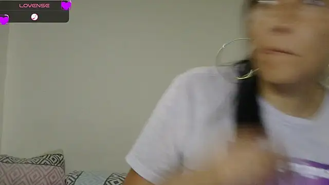 ErikaRika online show from January 30, 2025, 4:48 am