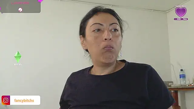 ErikaRika online show from December 10, 2024, 8:27 pm