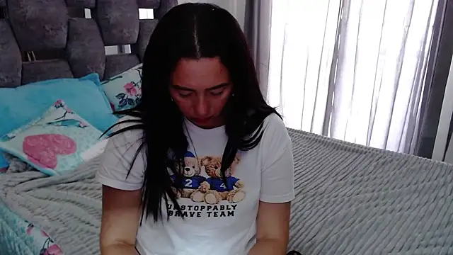 sara hott 1 online show from September 23, 2025, 8:38 pm