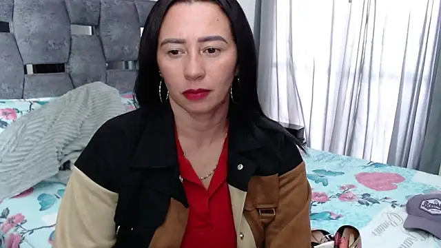 sara hott 1 online show from September 26, 2025, 8:05 pm