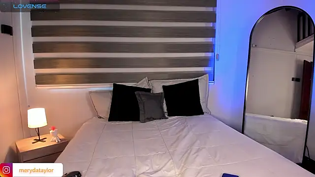 Snapshot of MERIDA_TAYLOR chatting on January 16, 2026, 1:59 pm MERIDA TAYLOR online show from January 16, 2026, 1:59 pm