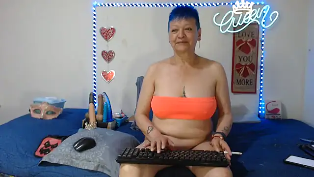Snapshot of loquitaqueen011 chatting on July 5, 2026, 3:30 pm loquitaqueen011 online show from July 5, 2026, 3:30 pm