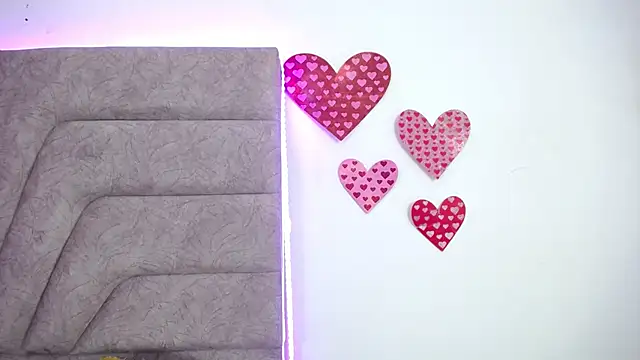 Jessica-Kraftt online show from February 27, 2025, 4:24 am