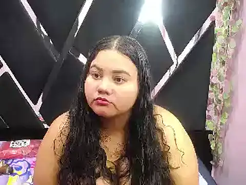 Snapshot of ValenTitis chatting on February 1, 2025, 5:18 am ValenTitis online show from February 1, 2025, 5:18 am