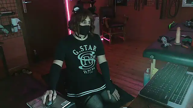 Snapshot of Ginny-the-bdsm-nympho chatting on October 23, 2025, 5:00 pm Ginny-the-bdsm-nympho online show from October 23, 2025, 5:00 pm