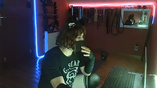 Ginny-the-bdsm-nympho online show from June 7, 2026, 5:40 pm