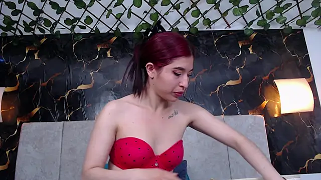 adriscute online show from April 4, 2026, 7:09 pm