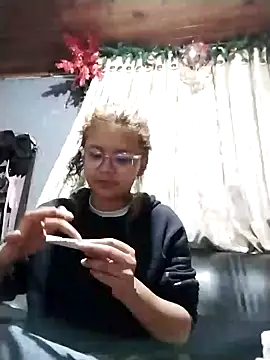 Hathorlove online show from December 16, 2024, 8:37 pm