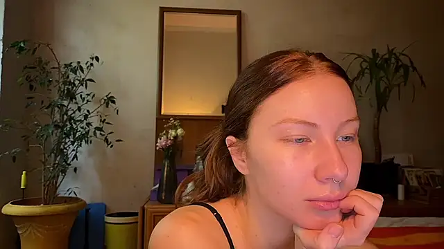 Snapshot of elfess chatting on October 5, 2025, 6:48 am elfess online show from October 5, 2025, 6:48 am