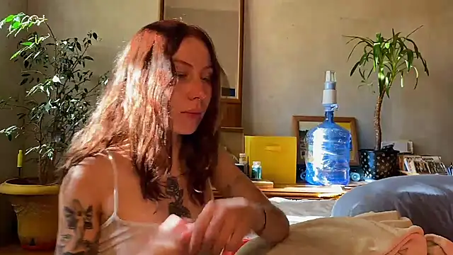 Snapshot of elfess chatting on October 8, 2025, 10:06 am elfess online show from October 8, 2025, 10:06 am