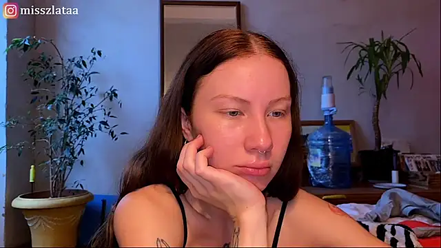 Snapshot of elfess chatting on October 31, 2025, 7:05 am elfess online show from October 31, 2025, 7:05 am