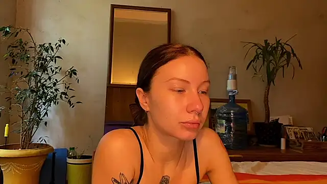 Snapshot of elfess chatting on October 6, 2025, 6:58 am elfess online show from October 6, 2025, 6:58 am