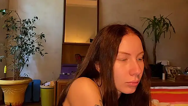 Snapshot of elfess chatting on October 7, 2025, 6:25 am elfess online show from October 7, 2025, 6:25 am