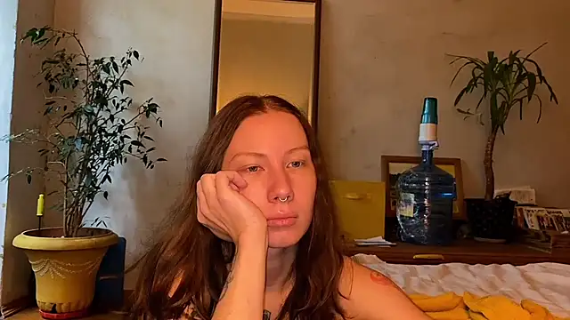 Snapshot of elfess chatting on September 24, 2025, 10:33 am elfess online show from September 24, 2025, 10:33 am