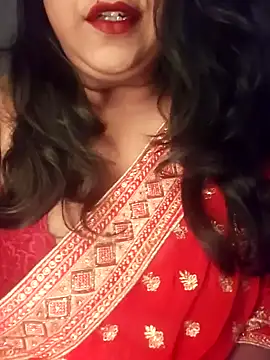 Snapshot of sassy_horny chatting on December 15, 2024, 6:48 pm sassy horny online show from December 15, 2024, 6:48 pm