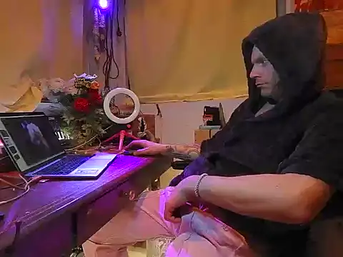 rexflexxx online show from November 19, 2025, 6:52 pm