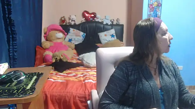 Snapshot of milfeddy_ chatting on March 6, 2025, 9:09 pm milfeddy online show from March 6, 2025, 9:09 pm