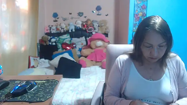 Snapshot of milfeddy_ chatting on September 13, 2025, 12:38 pm milfeddy online show from September 13, 2025, 12:38 pm