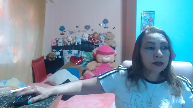 Snapshot of milfeddy_ chatting on October 1, 2025, 8:46 pm milfeddy online show from October 1, 2025, 8:46 pm