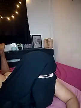 Snapshot of Bayan-Queen chatting on September 23, 2025, 2:46 pm Bayan-Queen online show from September 23, 2025, 2:46 pm