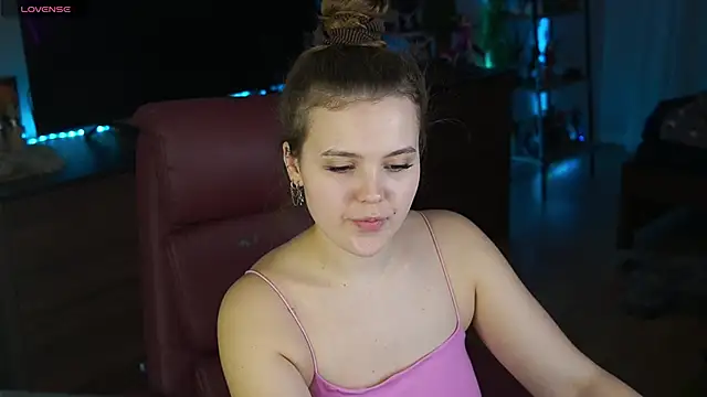 AfinaAmmor online show from March 18, 2026, 6:20 pm