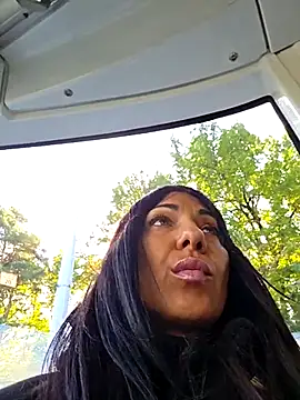 Snapshot of LeticiaWoods chatting on September 30, 2025, 9:26 am LeticiaWoods online show from September 30, 2025, 9:26 am