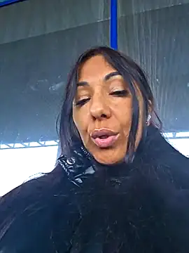 Snapshot of LeticiaWoods chatting on October 17, 2025, 9:34 am LeticiaWoods online show from October 17, 2025, 9:34 am