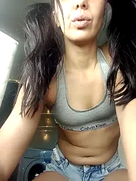 LeticiaWoods online show from December 19, 2024, 8:13 am
