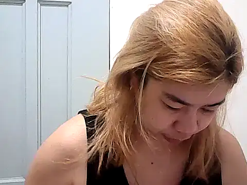 Snapshot of Totally_Naked69 chatting on January 25, 2025, 12:48 am Totally Naked69 online show from January 25, 2025, 12:48 am