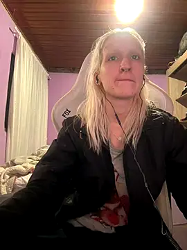 Snapshot of bunnydark00 chatting on November 8, 2025, 2:37 am bunnydark00 online show from November 8, 2025, 2:37 am