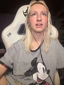 Snapshot of bunnydark00 chatting on November 19, 2025, 10:21 pm bunnydark00 online show from November 19, 2025, 10:21 pm