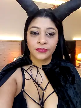 Snapshot of Lashmy111 chatting on October 31, 2025, 3:47 am Lashmy111 online show from October 31, 2025, 3:47 am